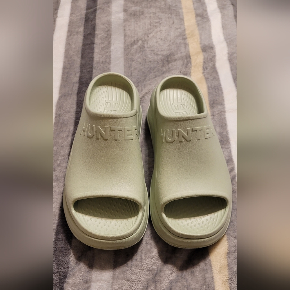 Hunter platform slides